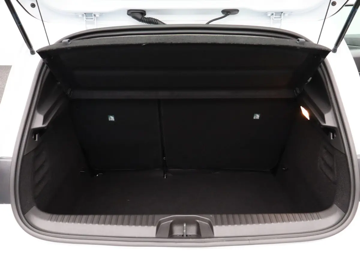 1.0 TCe 90 Equilibre | AIRCO | APPLE/ANDROID CARPLAY | LED VERLICHTING | PARKEERSENSOREN | 12 MAANDEN BOVAG GARANTIE |