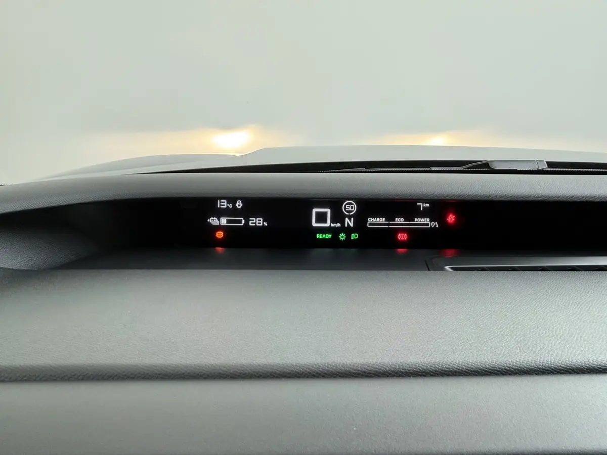Tonic 113pk Comfort Range 44 kWh | €3100,- korting ! | Carplay | Cruise Control | Head-up display | Parkeersensor achter