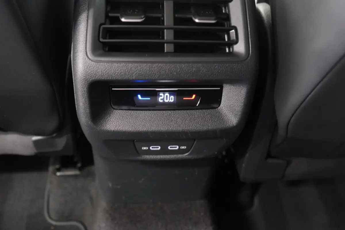 1.5 eTSI Life Edition Automaat - N.A.P. Airco, Cruise, Navi, PDC, Carplay, Virtueel display.