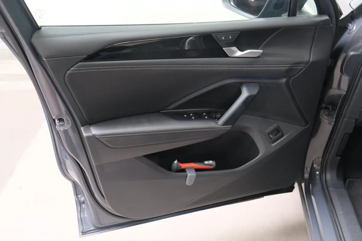 1.5 eTSI Life Edition Automaat - N.A.P. Airco, Cruise, Navi, PDC, Carplay, Virtueel display.
