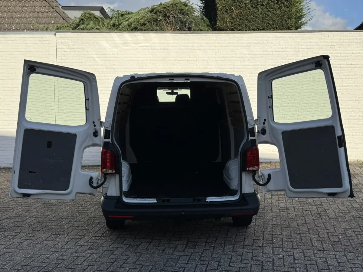2.0 TDI L2H3 28 Comfortline Carplay Cruise Navigatie Airco Trekhaak 3 Zitplaatsen