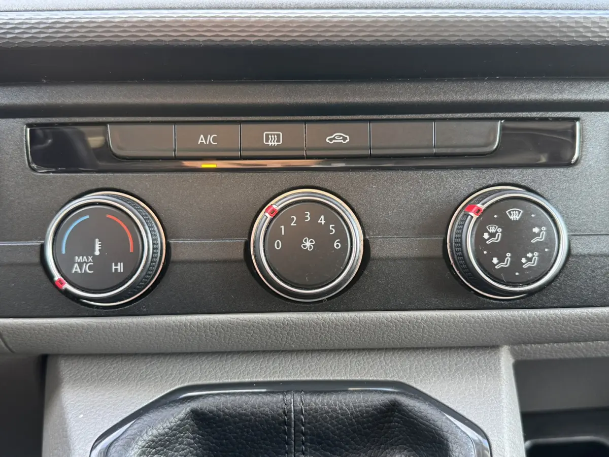 2.0 TDI L2H3 28 Comfortline Carplay Cruise Navigatie Airco Trekhaak 3 Zitplaatsen