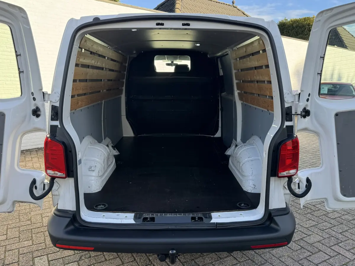 2.0 TDI L2H3 28 Comfortline Carplay Cruise Navigatie Airco Trekhaak 3 Zitplaatsen