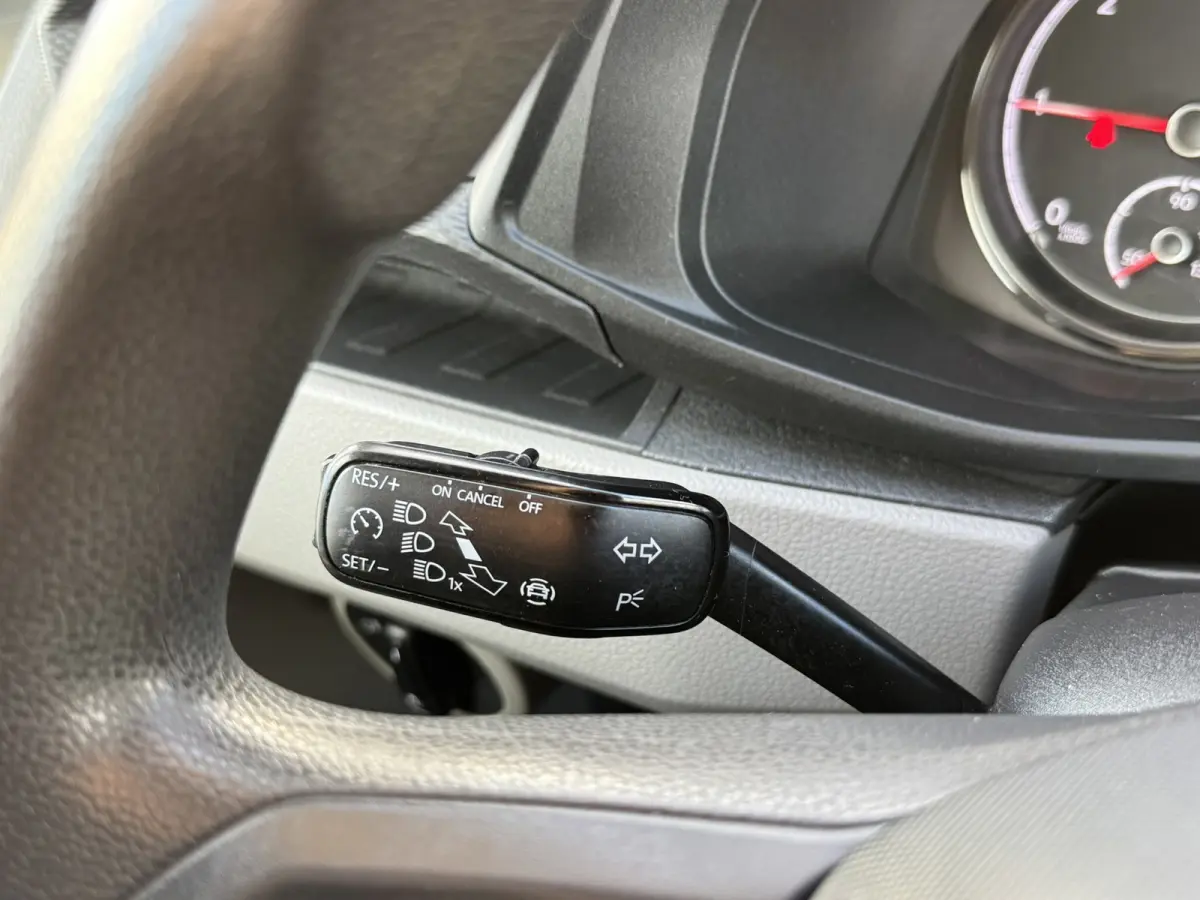 2.0 TDI L2H3 28 Comfortline Carplay Cruise Navigatie Airco Trekhaak 3 Zitplaatsen