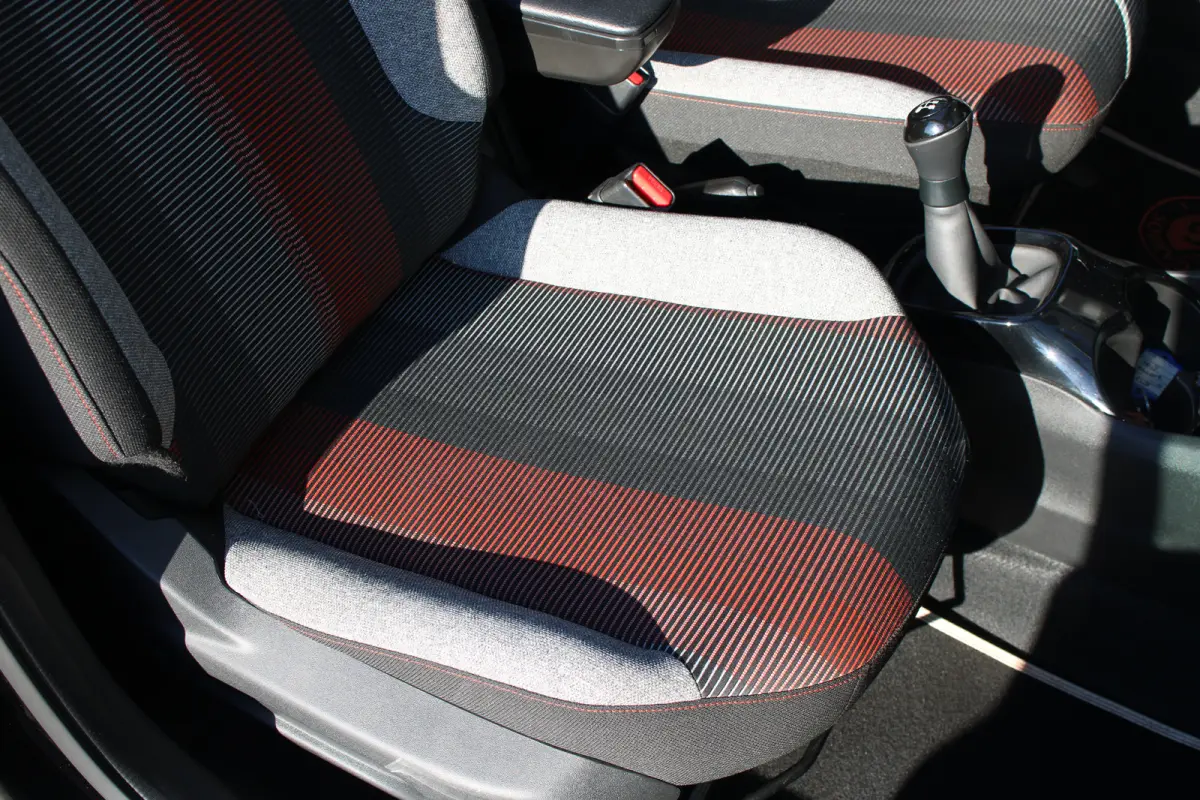 1.0 e-VTi Roland Garros TOP! | Navi by app | Apple carplay | Camera | Bluetooth | Open dak | NL auto | 55.000km |