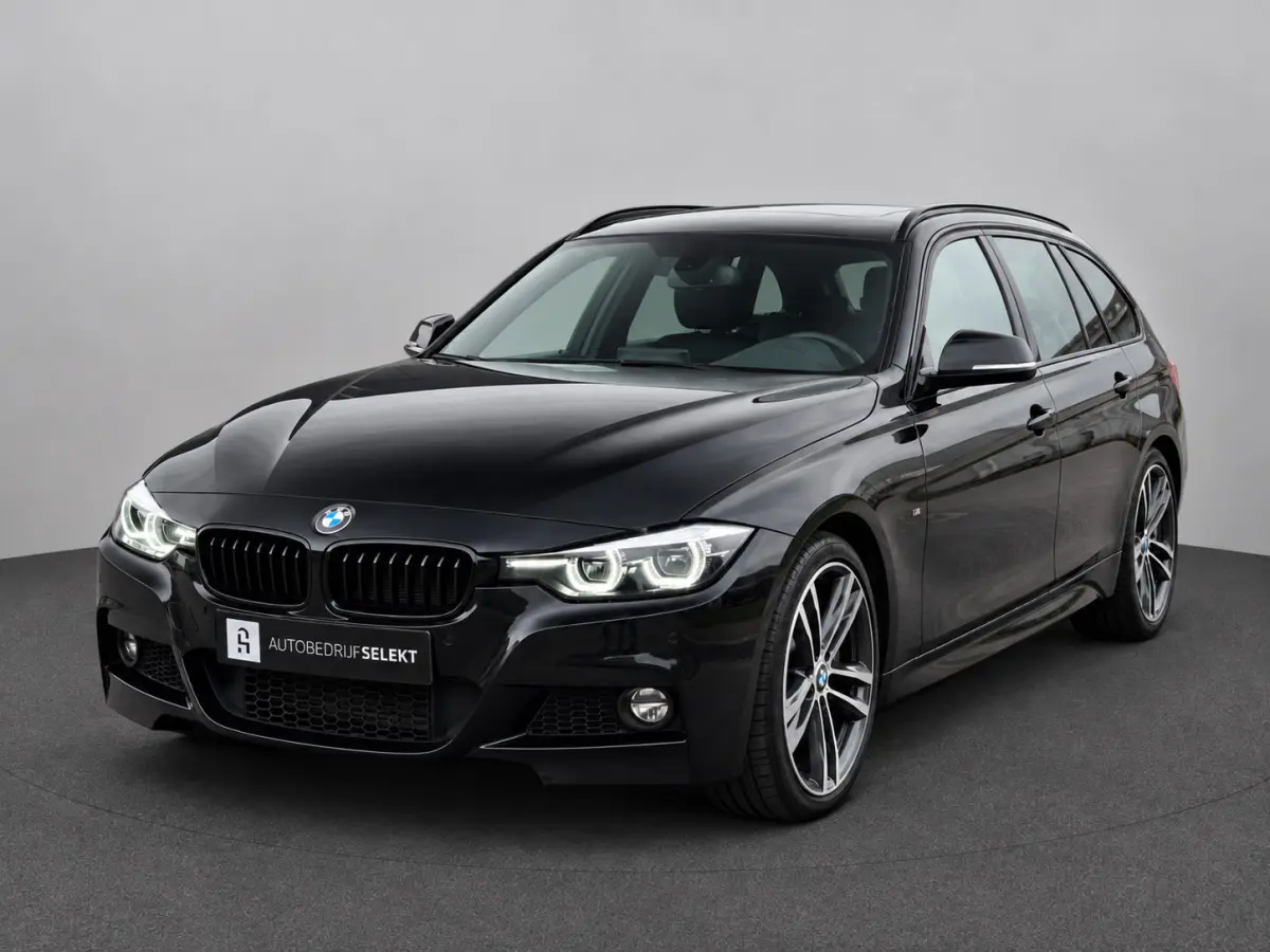 318i M-Sport | Panorama | 19 inch | LED | Camera | Stoelverwarming | Leer | Elektr. achterklep