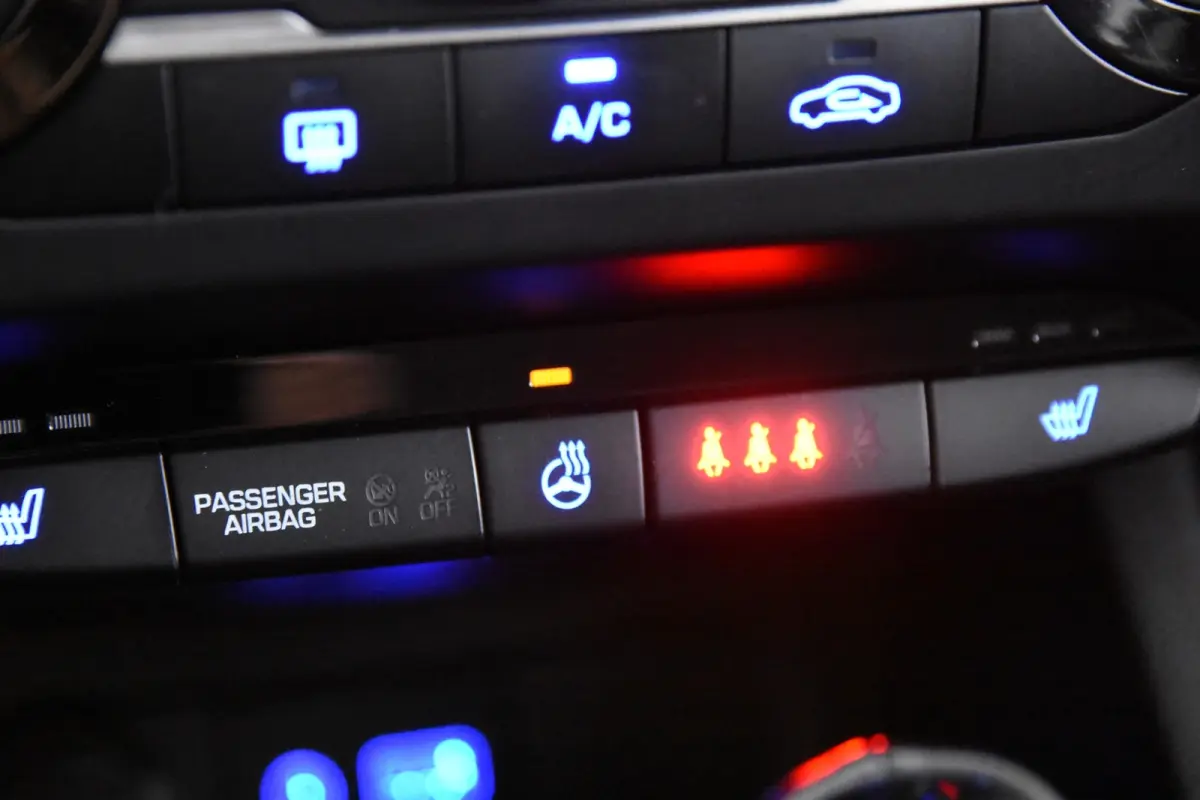 1.4i i-Vision Automaat *Navigatie*Camera*Stoelverwarming*