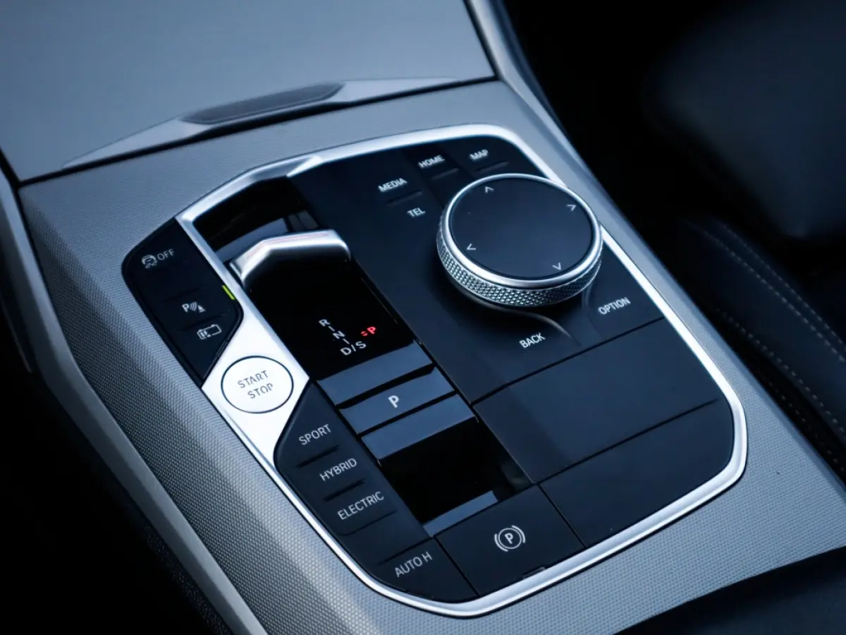 320e 1e-Eig. & Dealer-Onderh. BOVAG-Garantie. NL-Auto