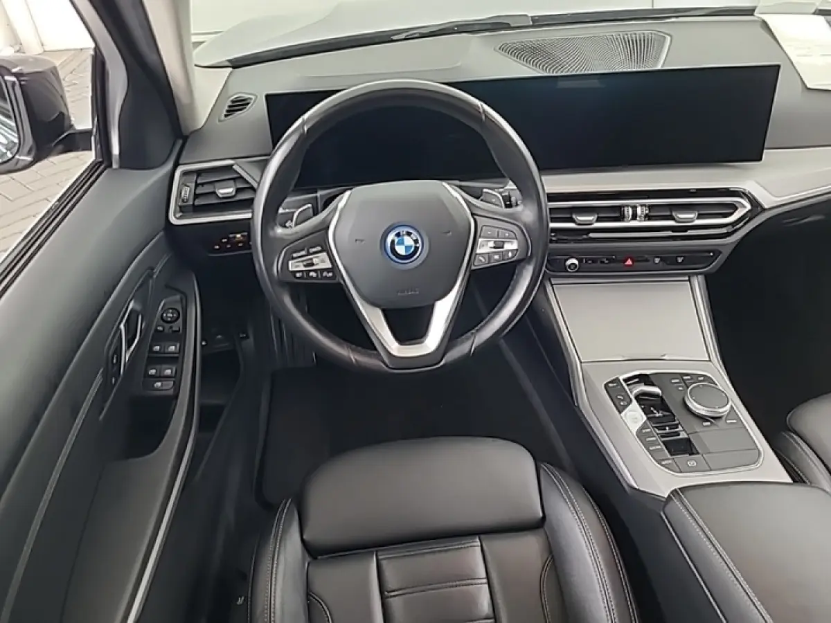 320e 1e-Eig. & Dealer-Onderh. BOVAG-Garantie. NL-Auto
