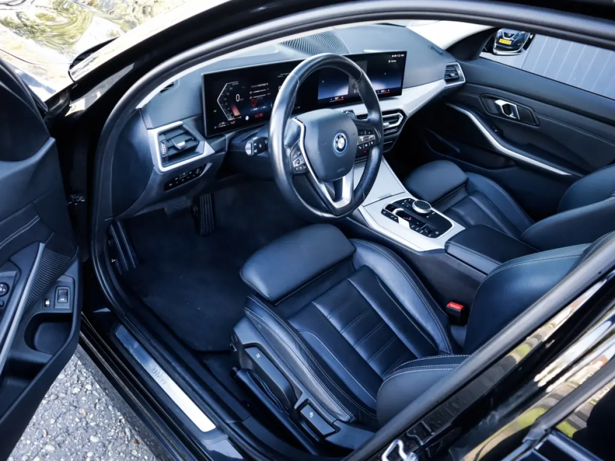 320e 1e-Eig. & Dealer-Onderh. BOVAG-Garantie. NL-Auto