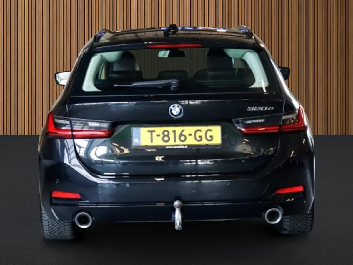 320e 1e-Eig. & Dealer-Onderh. BOVAG-Garantie. NL-Auto