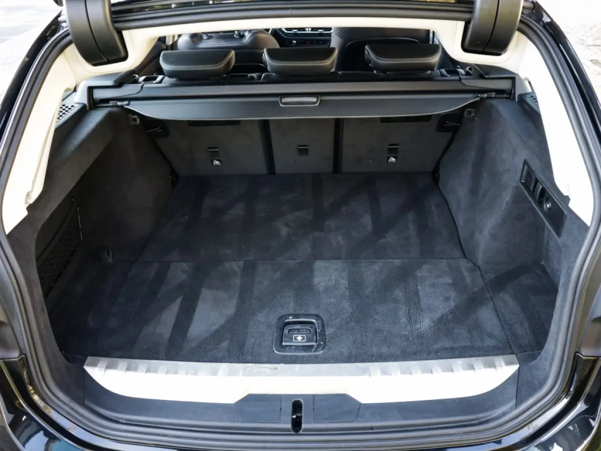 320e 1e-Eig. & Dealer-Onderh. BOVAG-Garantie. NL-Auto