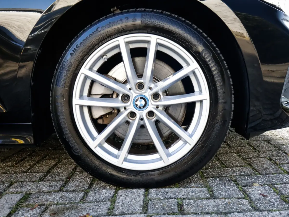 320e 1e-Eig. & Dealer-Onderh. BOVAG-Garantie. NL-Auto