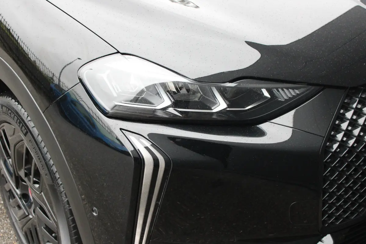 Performance Line 54 kWh | Fase 3 laden | Black Pack | Navigatie | Camera | Apple carplay | Bluetooth |