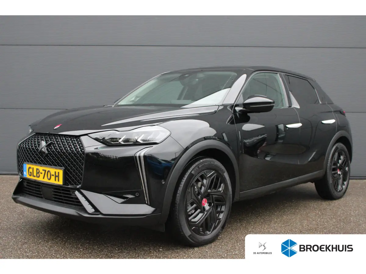 Performance Line 54 kWh | Fase 3 laden | Black Pack | Navigatie | Camera | Apple carplay | Bluetooth |