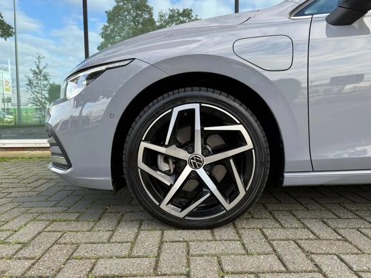 1.4 eHybrid Style - Automaat - Navi - Pano/Schuifdak - Climate - Org.NL