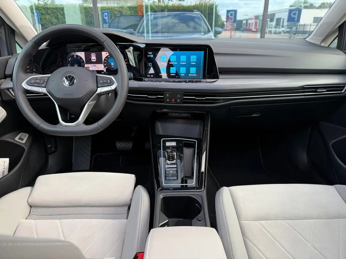 1.4 eHybrid Style - Automaat - Navi - Pano/Schuifdak - Climate - Org.NL