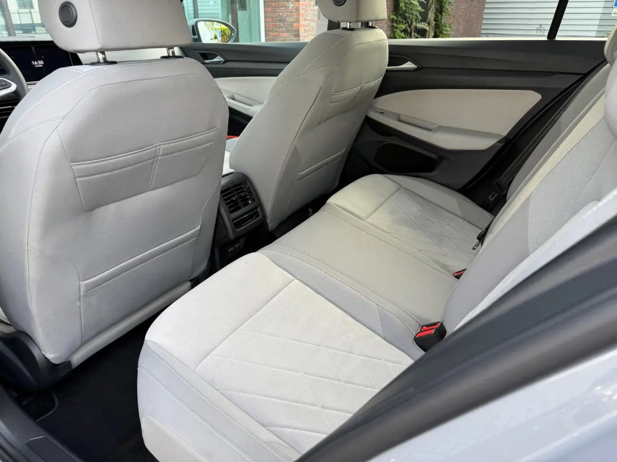 1.4 eHybrid Style - Automaat - Navi - Pano/Schuifdak - Climate - Org.NL