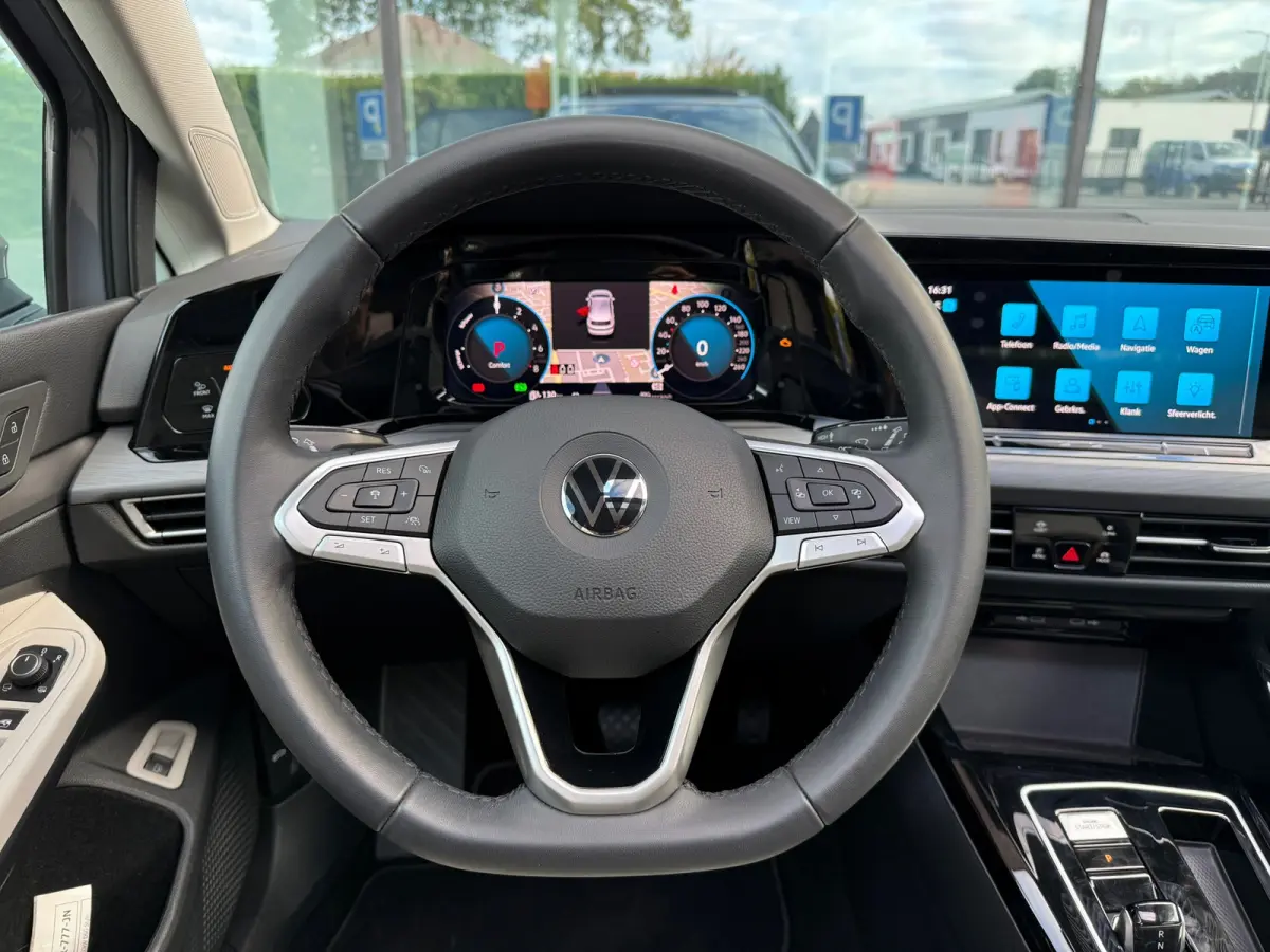 1.4 eHybrid Style - Automaat - Navi - Pano/Schuifdak - Climate - Org.NL