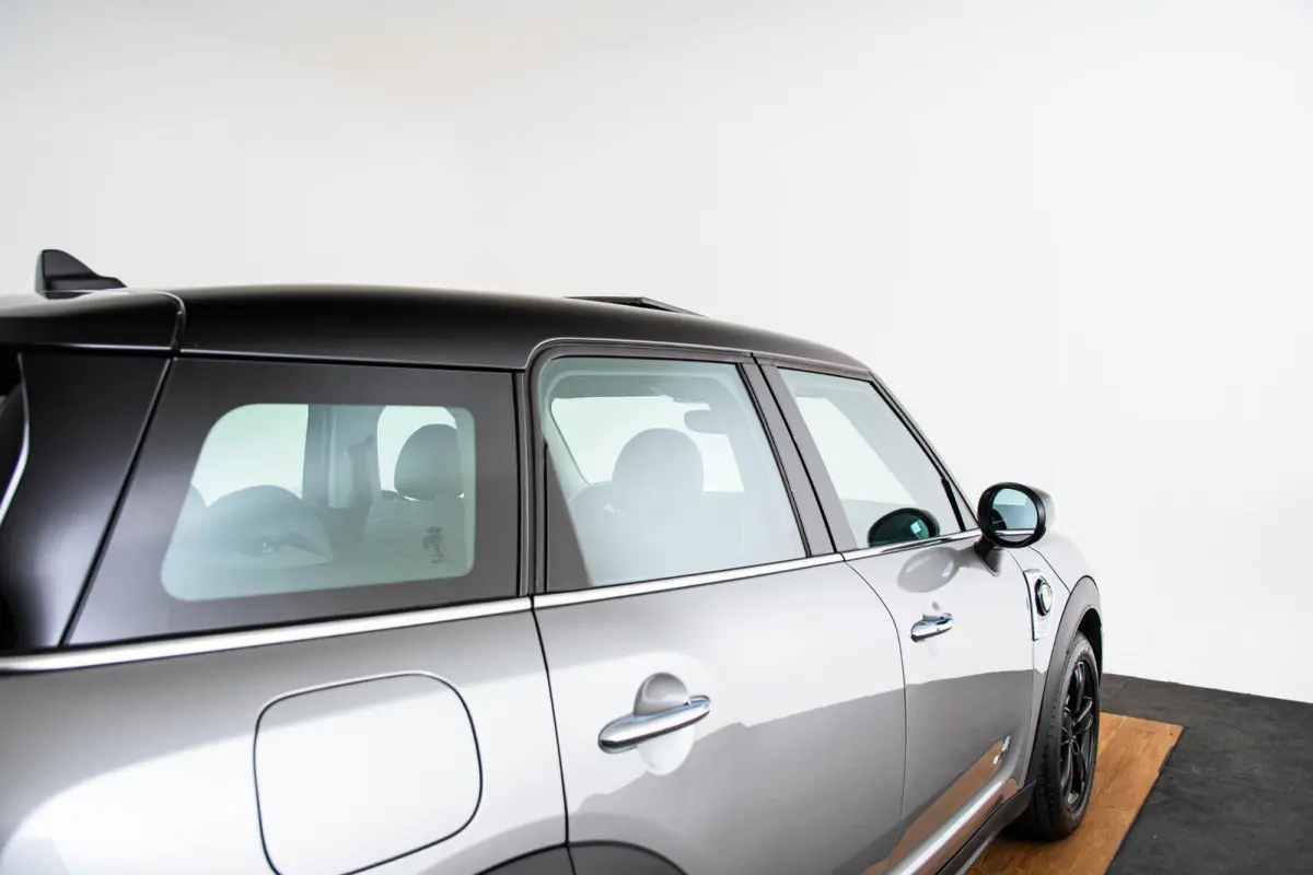 Cooper ALL4 Panoramadak - Active Cruise Control - Harman Kardon - Elektrisch verstelbare/verwarmde stoelen - Comfort acces - Elektrisch inklapbare buitenspiegels - Driving/Park Assistant -