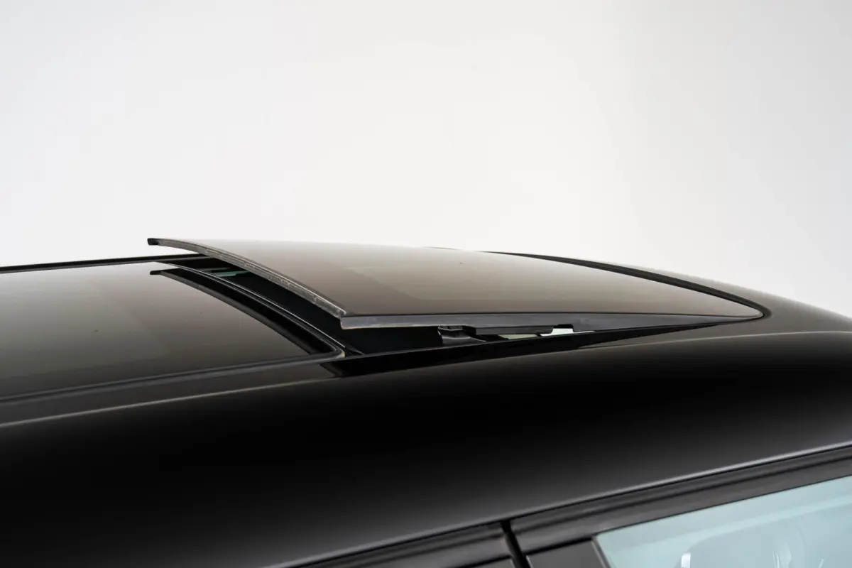 Cooper ALL4 Panoramadak - Active Cruise Control - Harman Kardon - Elektrisch verstelbare/verwarmde stoelen - Comfort acces - Elektrisch inklapbare buitenspiegels - Driving/Park Assistant -