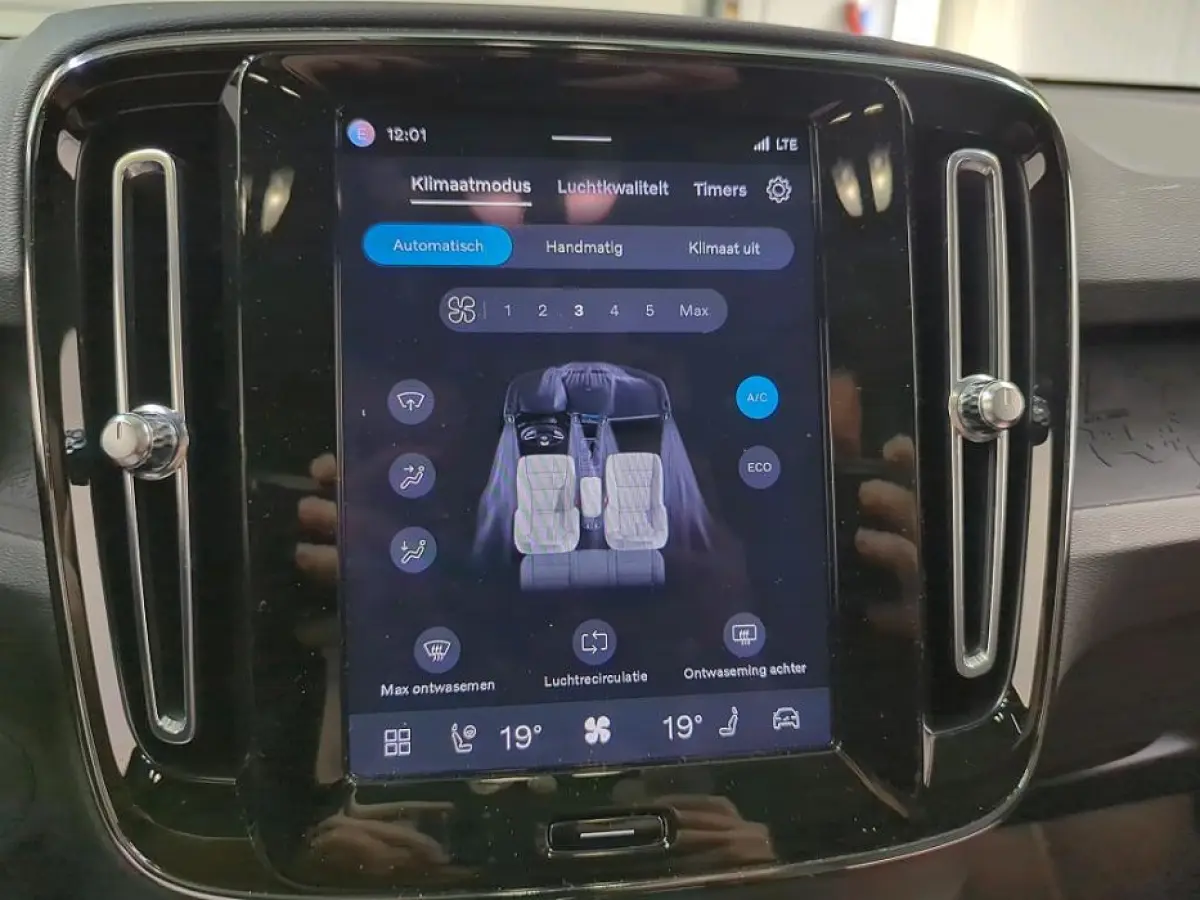 Recharge Plus 69 kWh | Pano | Achteruitrijcamera | Apple Carplay/Android Auto | Clima | Achteruitrijcamera | Apple Carplay/Android Auto|telefoonintegratie premium | Electronic climate contro