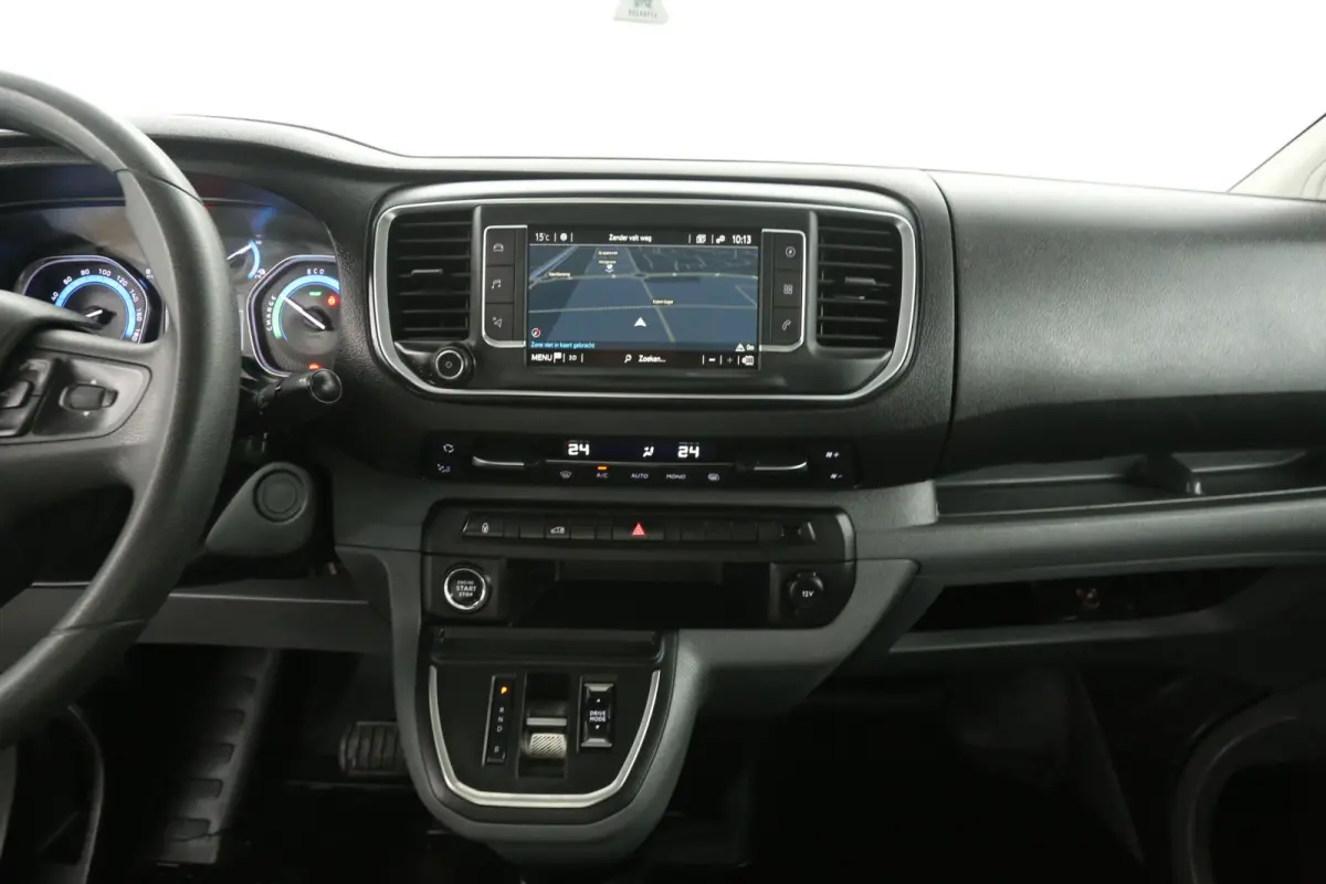Electric 75 kWh L2H1 Range | Snelladen | SOH 93% | Clima | Cruise | Camera | Carplay | 3 Zits | Navi | Parkeersens.