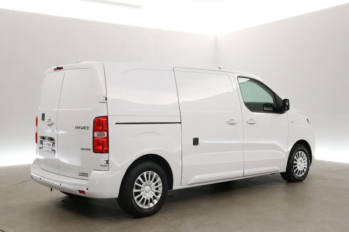 Electric 75 kWh L2H1 Range | Snelladen | SOH 93% | Clima | Cruise | Camera | Carplay | 3 Zits | Navi | Parkeersens.