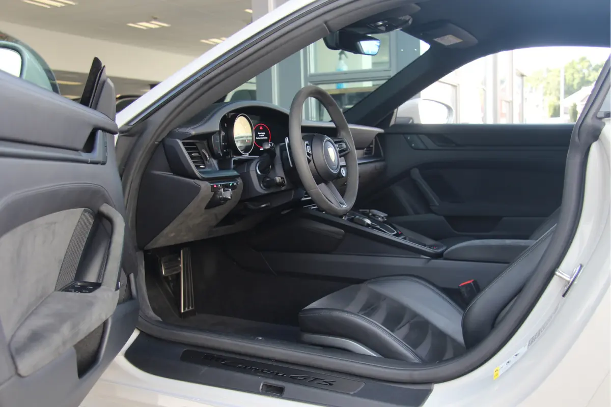 3.0 Carrera GTS | Sport Chrono | Matrix LED | BOSE | Camera | Keyless