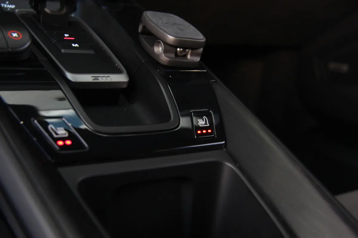 3.0 Carrera GTS | Sport Chrono | Matrix LED | BOSE | Camera | Keyless