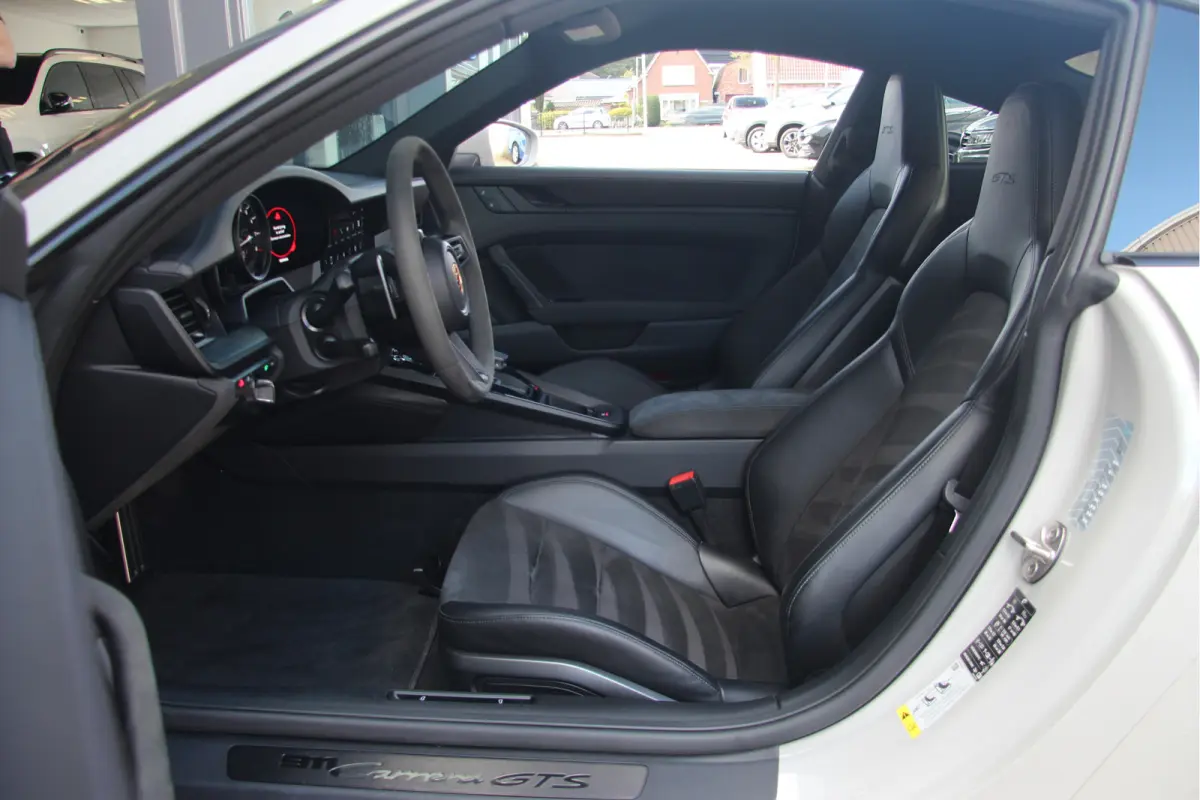 3.0 Carrera GTS | Sport Chrono | Matrix LED | BOSE | Camera | Keyless