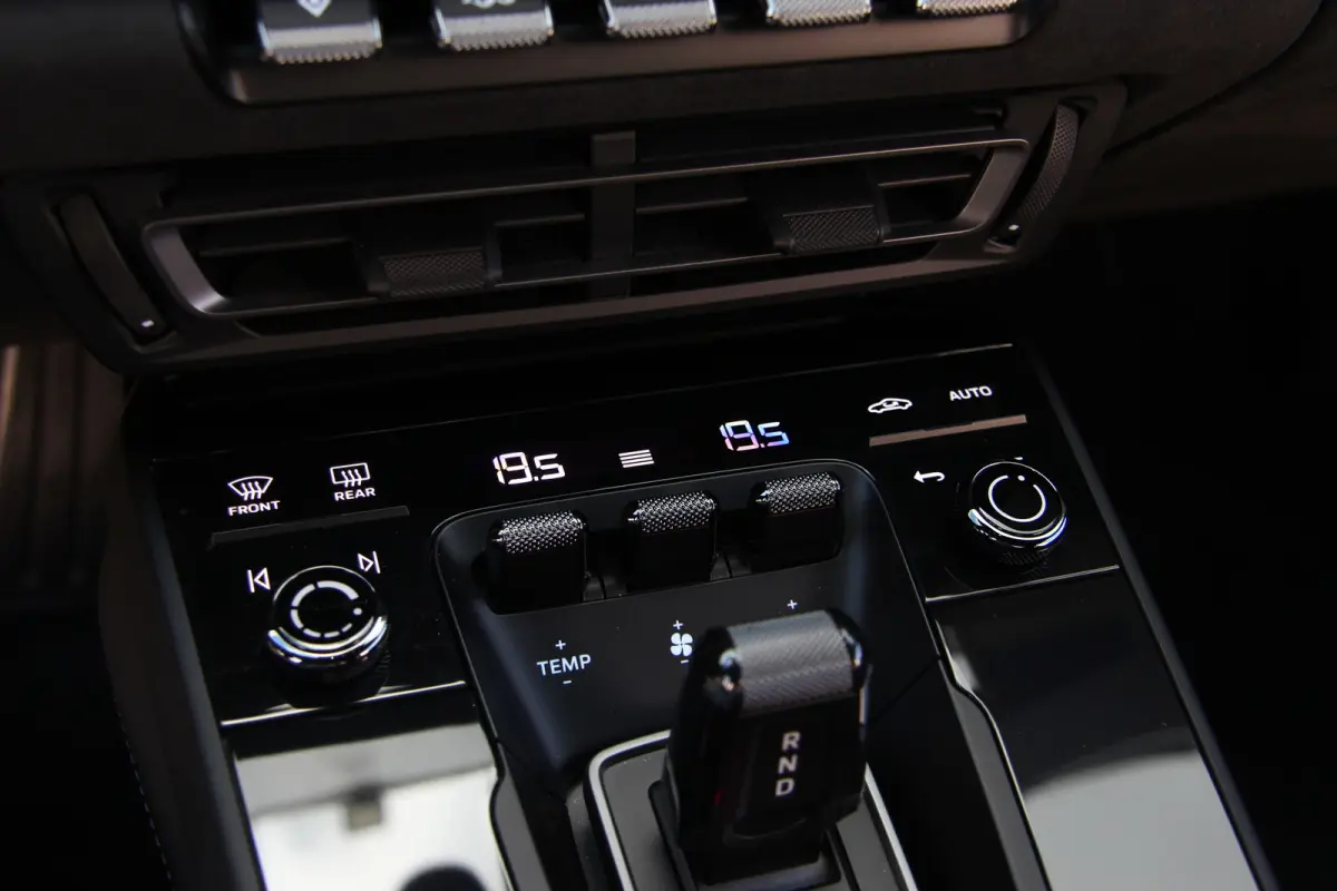 3.0 Carrera GTS | Sport Chrono | Matrix LED | BOSE | Camera | Keyless