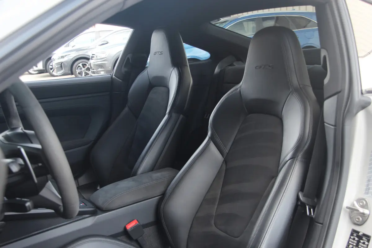 3.0 Carrera GTS | Sport Chrono | Matrix LED | BOSE | Camera | Keyless