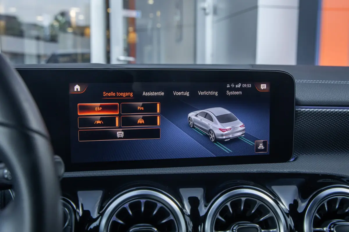 250 e Business Solution Luxury Limited | Panoramadak | Camera | Cruise adaptief | Matrix LED | Voorstoelen verwarmd | NL-auto! | Achteruitrijcamera | Cruise control adaptief met Stop&Go en s