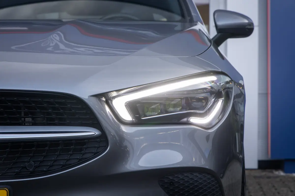 250 e Business Solution Luxury Limited | Panoramadak | Camera | Cruise adaptief | Matrix LED | Voorstoelen verwarmd | NL-auto! | Achteruitrijcamera | Cruise control adaptief met Stop&Go en s
