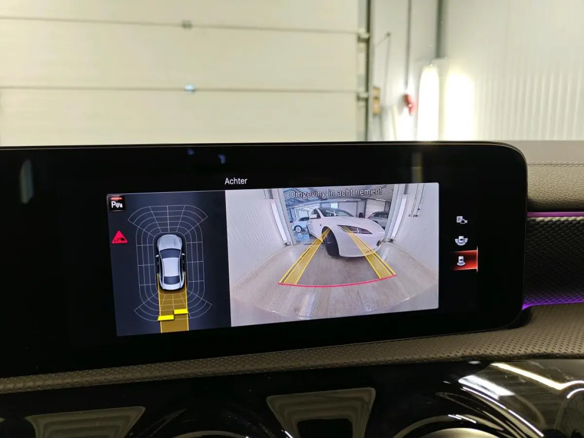 250 e Business Solution Luxury Limited | Panoramadak | Camera | Parkeersensoren | Sfeer | ACC | Leder | Achteruitrijcamera | Cruise control adaptief met Stop&Go en stuurhulp | Kunstlederen b