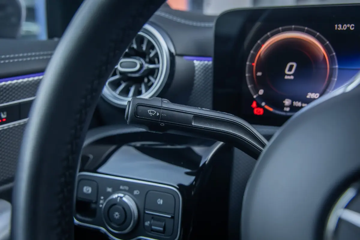250 e Business Solution Luxury Limited | Panoramadak | Camera | Cruise adaptief | Matrix LED | Voorstoelen verwarmd | NL-auto! | Achteruitrijcamera | Cruise control adaptief met Stop&Go en s