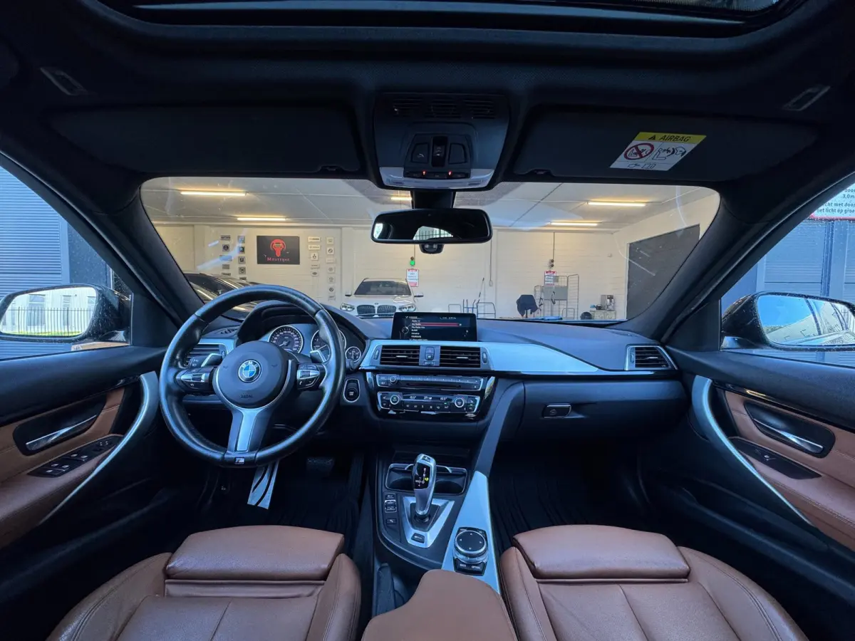 330e M Sport / NAP !! / PANO / KEYLESS / LEDER / STOELVERW. / CLIMATE / XENON / FLIPPERS / ALL-SEASON / PRIVACY GLASS!