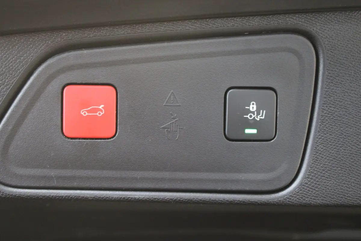 1.6 HYbrid 225 GT |Massage|Stoelverw.|Camera|