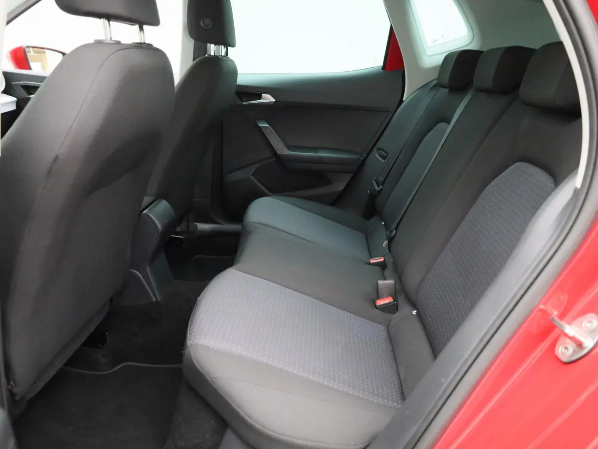 1.0 TSI Style Business Connect | Apple Carplay | Virtual Cockpit | Stoelverwarming | Lane Assist | Cruise Control | PDC |