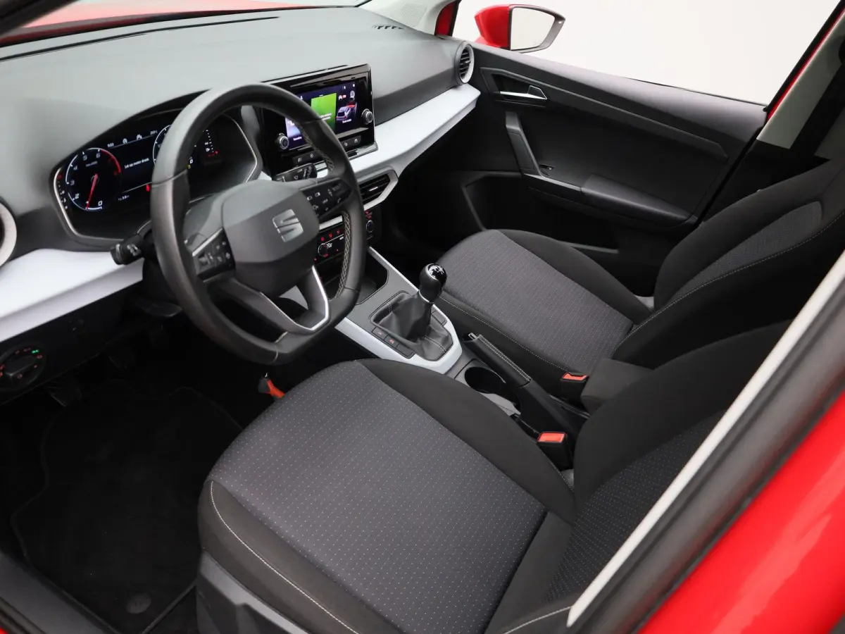 1.0 TSI Style Business Connect | Apple Carplay | Virtual Cockpit | Stoelverwarming | Lane Assist | Cruise Control | PDC |