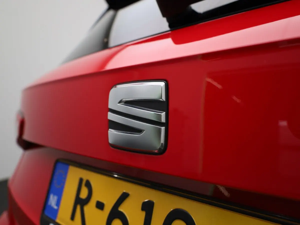 1.0 TSI Style Business Connect | Apple Carplay | Virtual Cockpit | Stoelverwarming | Lane Assist | Cruise Control | PDC |