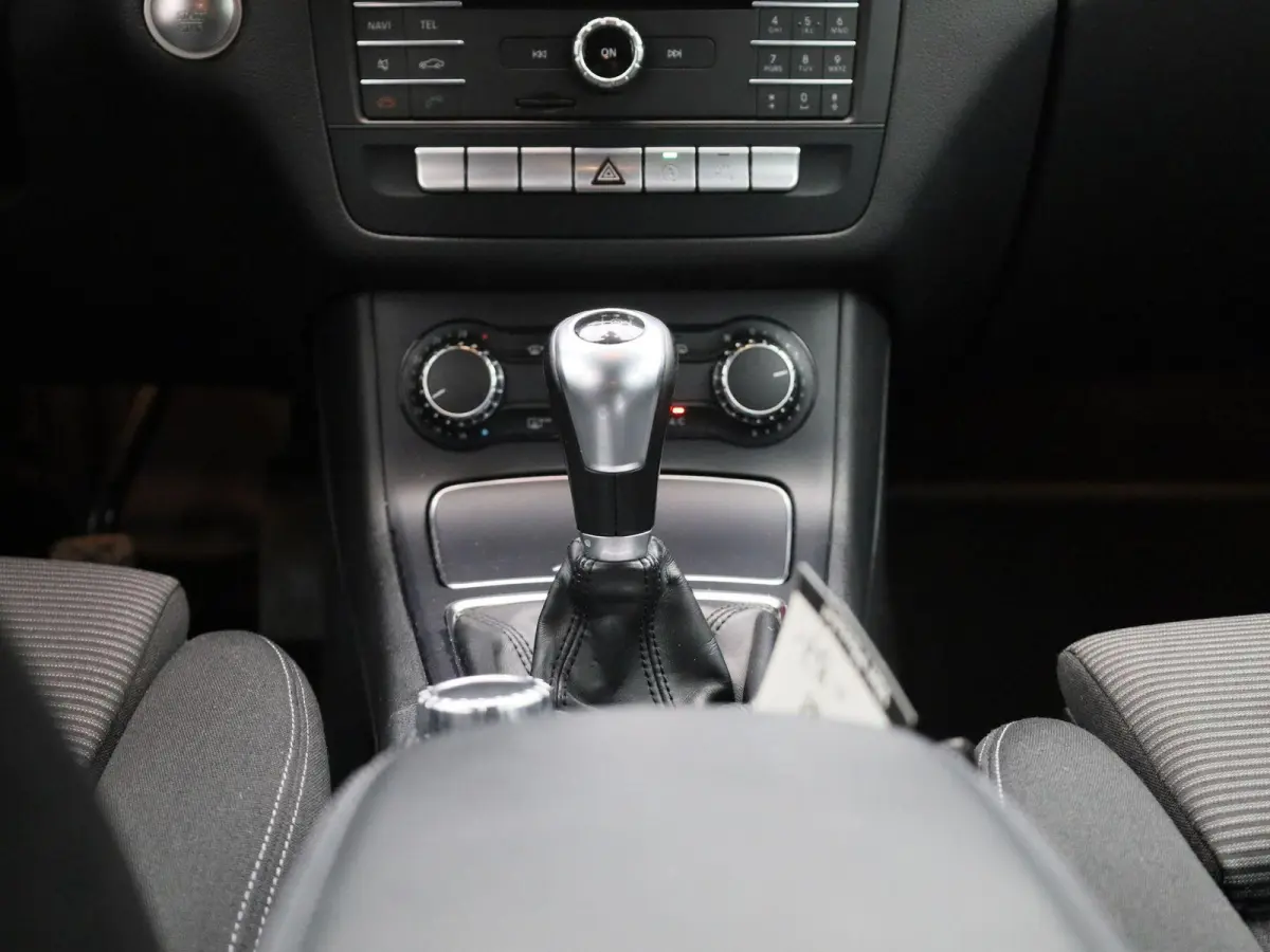 180 Lease Edition Plus | Airconditioning | Navigatie | PDC | LMV |
