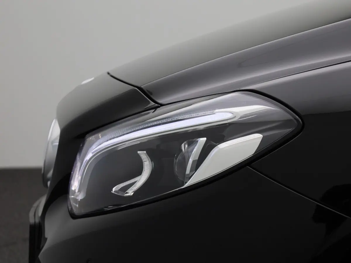 180 Lease Edition Plus | Airconditioning | Navigatie | PDC | LMV |