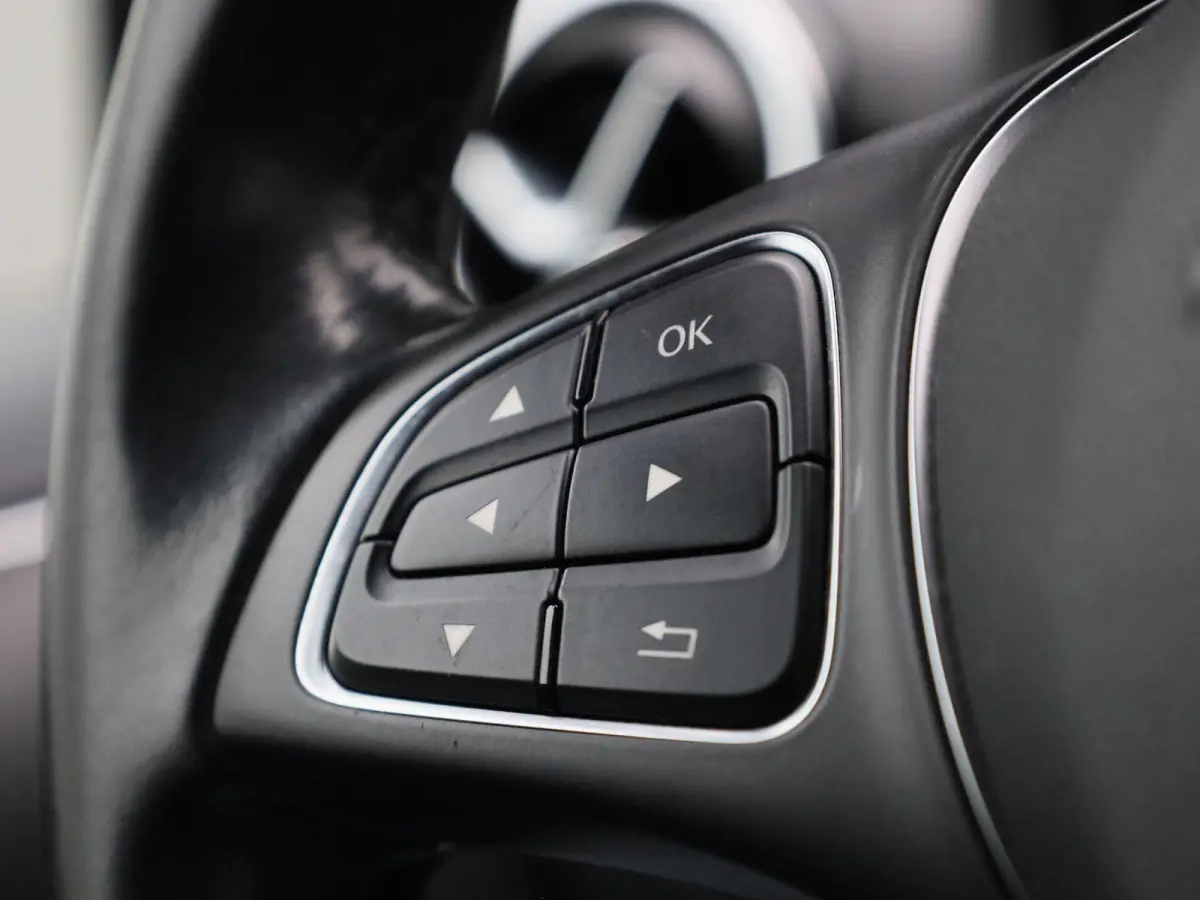 180 Lease Edition Plus | Airconditioning | Navigatie | PDC | LMV |