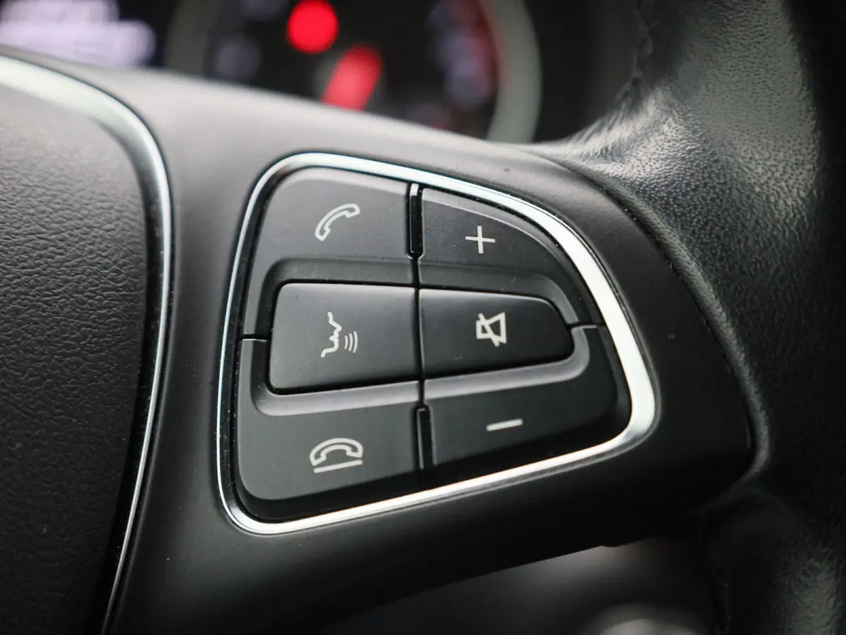 180 Lease Edition Plus | Airconditioning | Navigatie | PDC | LMV |