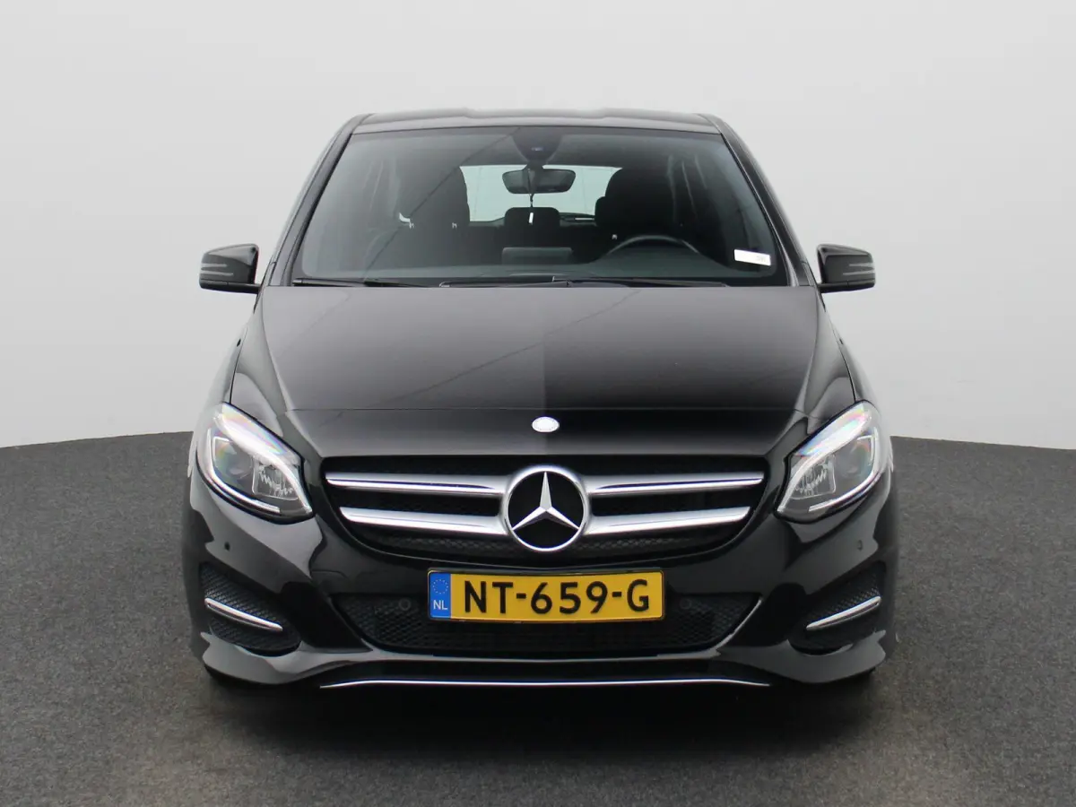 180 Lease Edition Plus | Airconditioning | Navigatie | PDC | LMV |