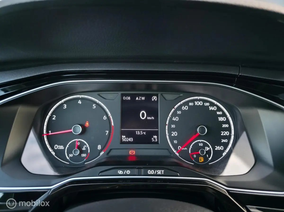 1.0 TSI R-line / Pano / Carplay / Navi
