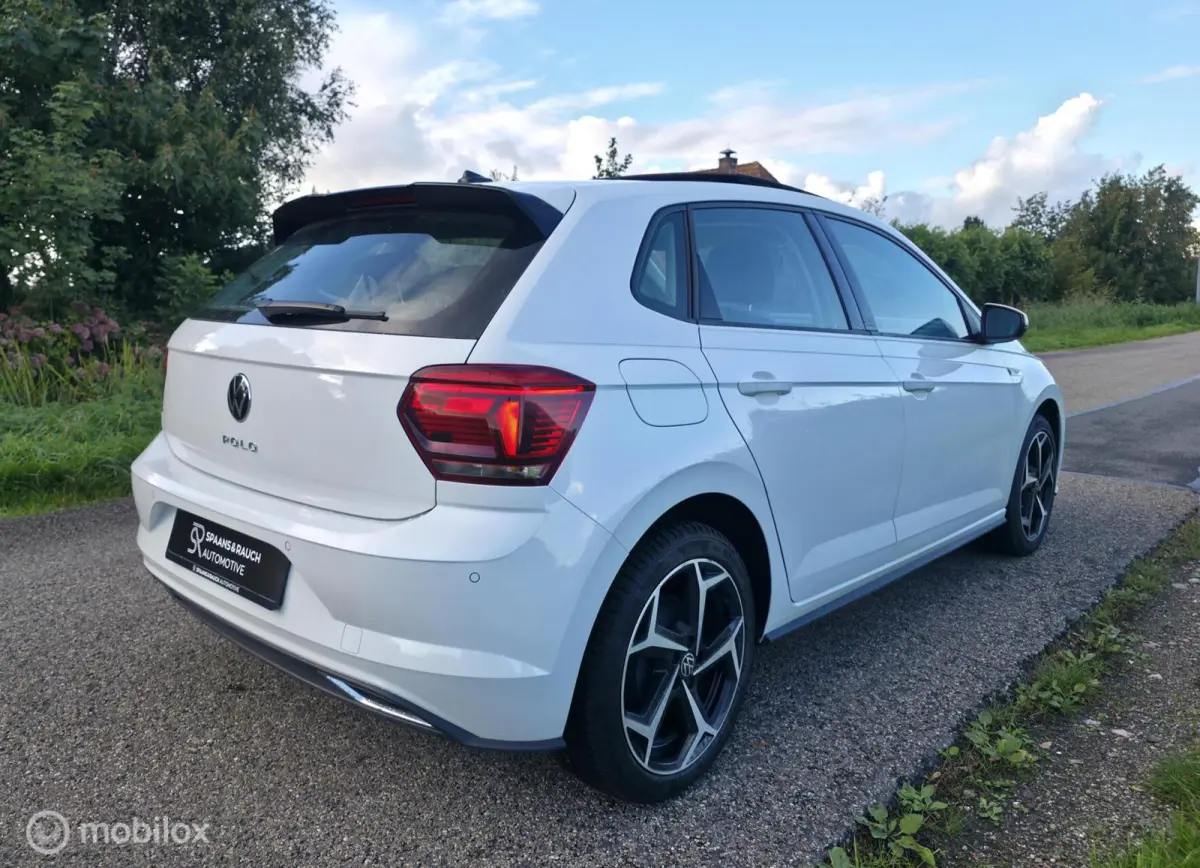 1.0 TSI R-line / Pano / Carplay / Navi