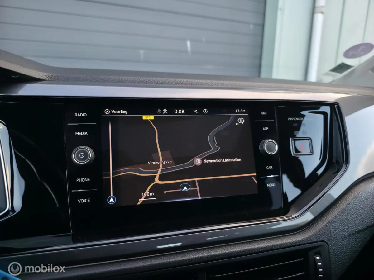 1.0 TSI R-line / Pano / Carplay / Navi